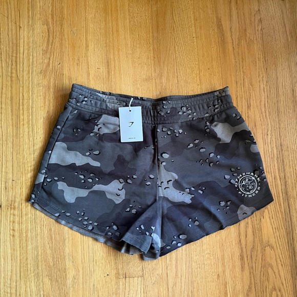 Gymshark Legacy 4” Shorts Small Pitch Grey NWT - Picture 1 of 3